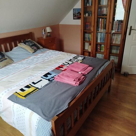 Chambre Rouge Dans Maison Avec Parking Cluses Exterior foto