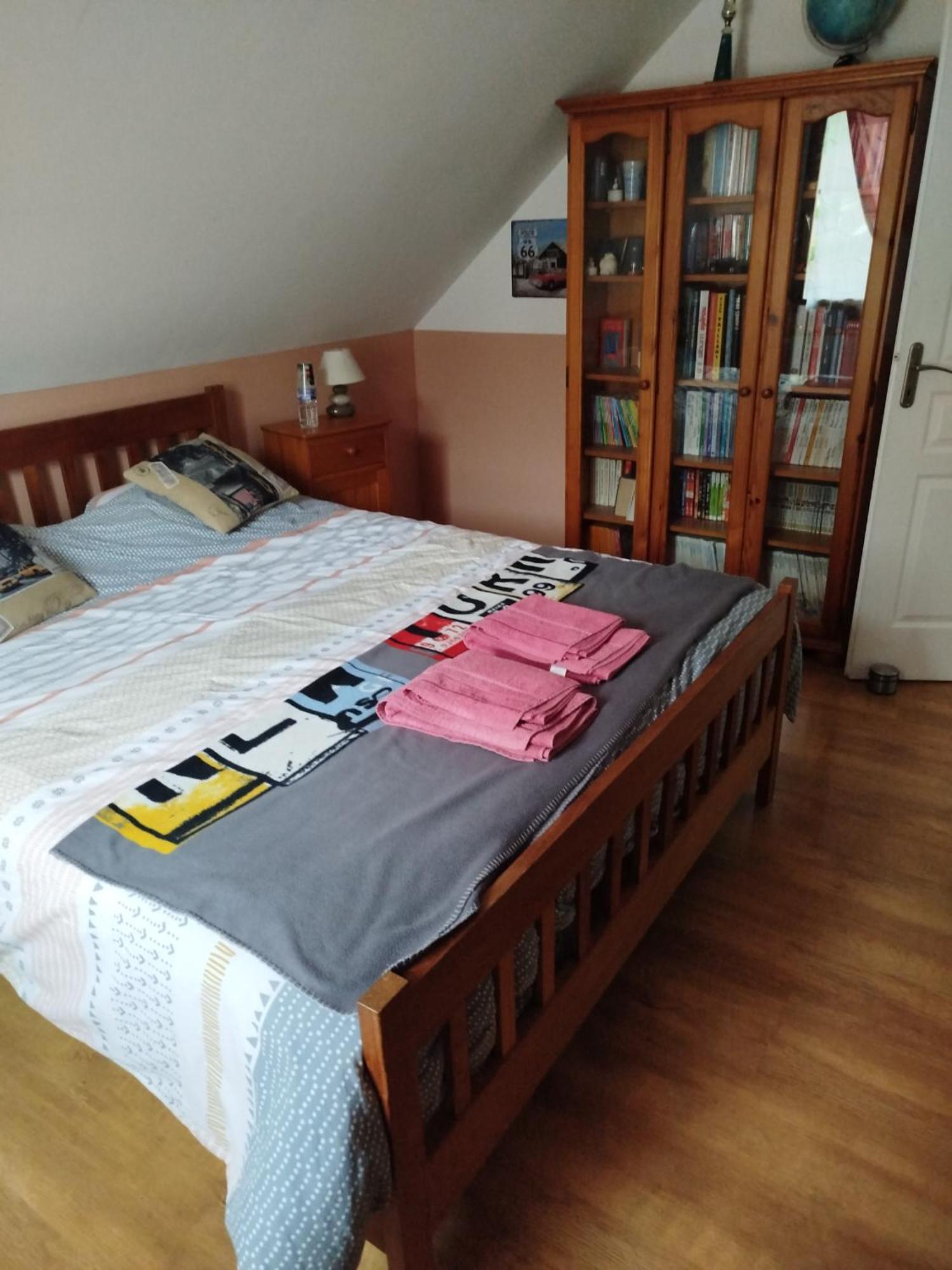 Chambre Rouge Dans Maison Avec Parking Cluses Exterior foto