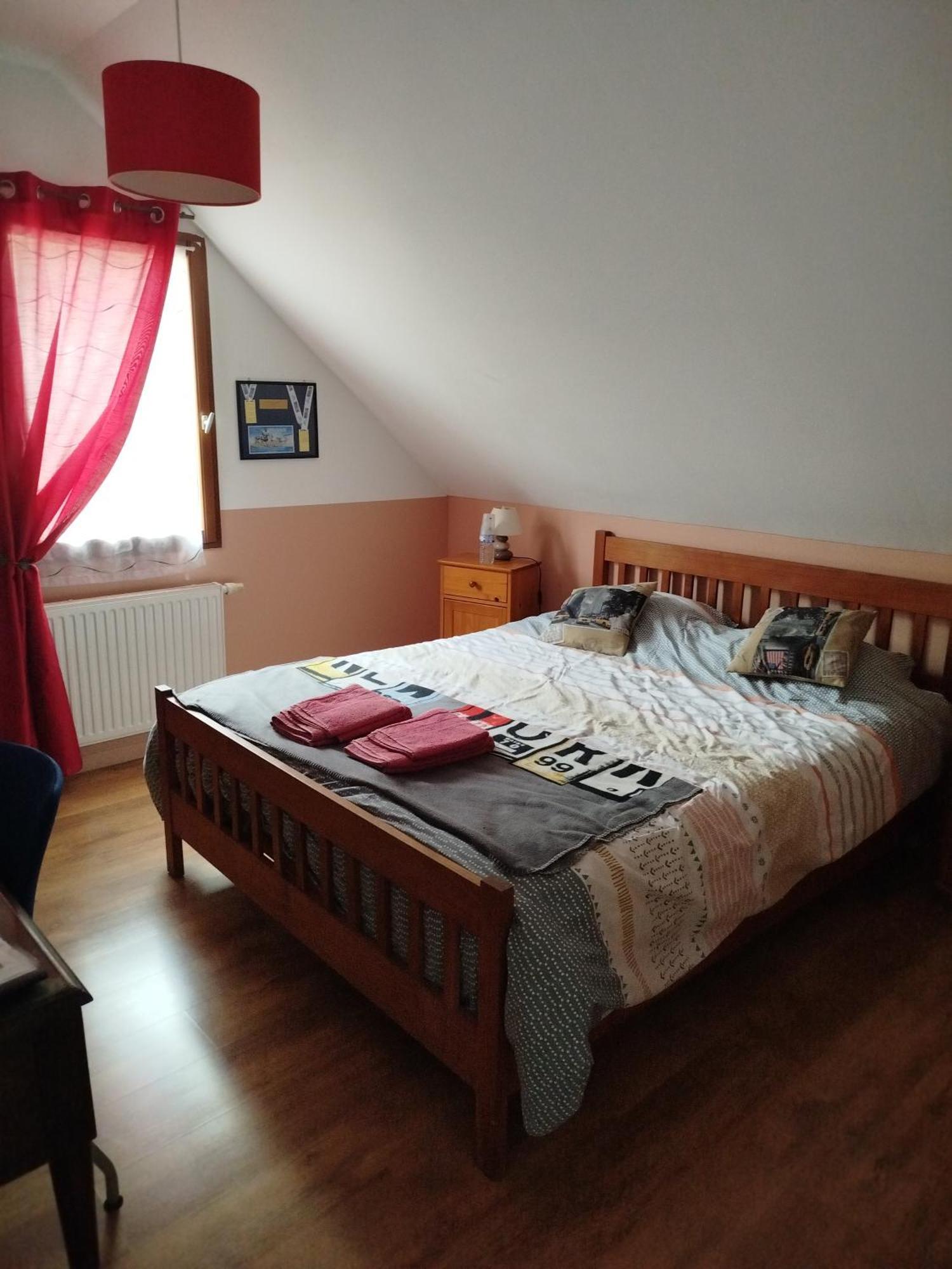 Chambre Rouge Dans Maison Avec Parking Cluses Exterior foto